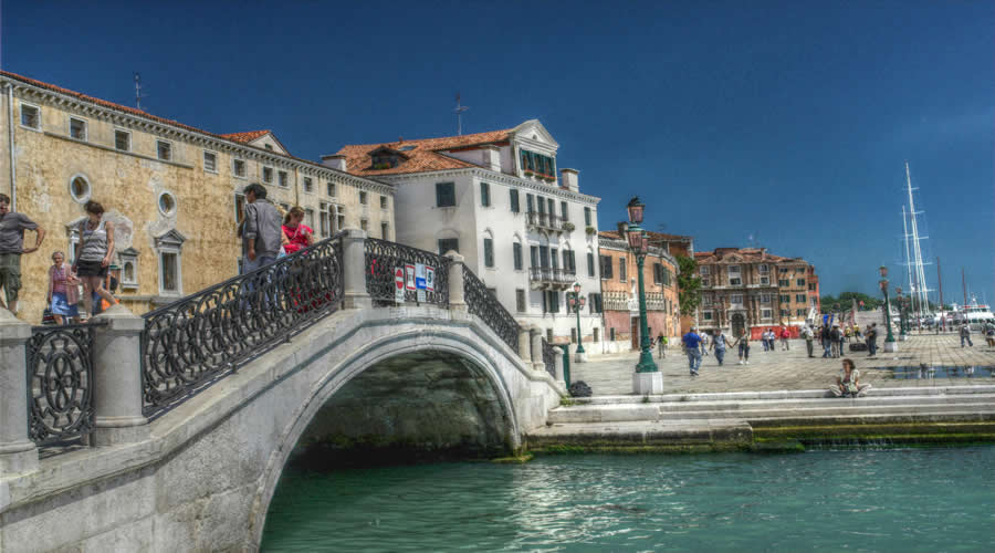 Budget City Break to Venice & Rome